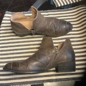 Seychelles grey booties, size 7.